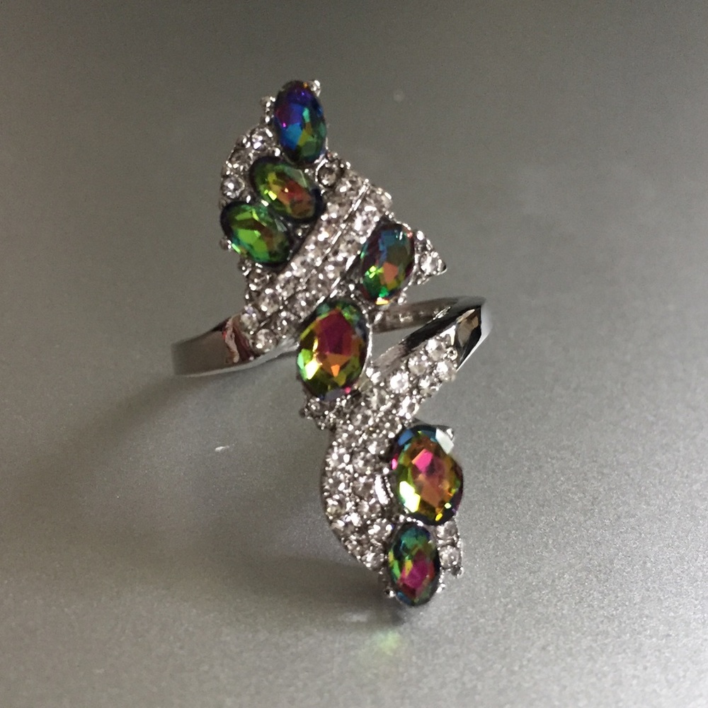 Multicolored ring
